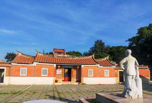 葉華成故居(葉華成酒史館) 여행 가이드